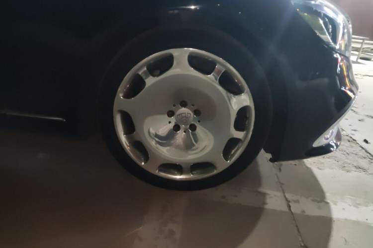 Used Mercedes-Benz Maybach S-Class 2016 S 400 4MATIC Right Front Wheel Hub