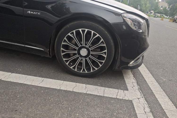 Used Mercedes-Benz Maybach S-Class 2016 S 400 4MATIC Right Front Wheel Hub