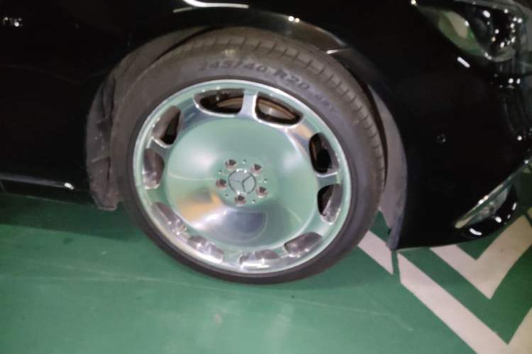 Used Mercedes-Benz Maybach S-Class 2016 S 400 4MATIC Right Front Wheel Hub