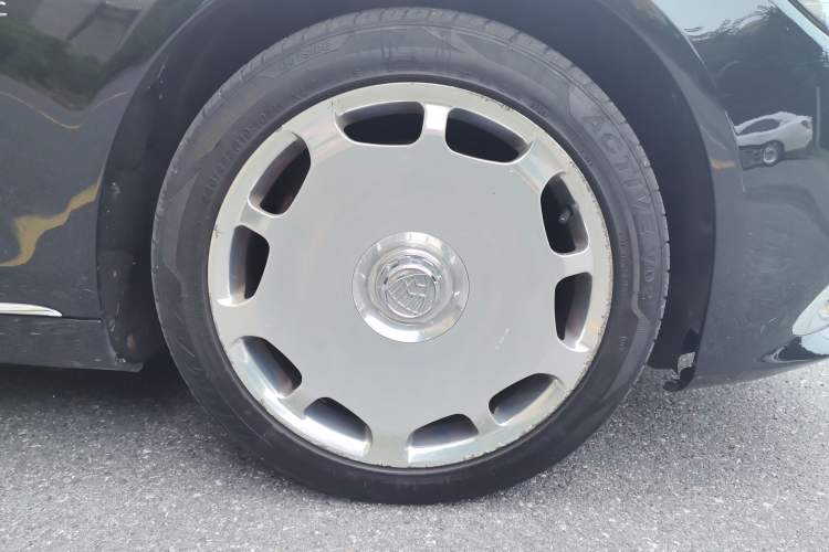 Used Mercedes-Benz Maybach S-Class 2016 S 400 4MATIC Right Front Wheel Hub