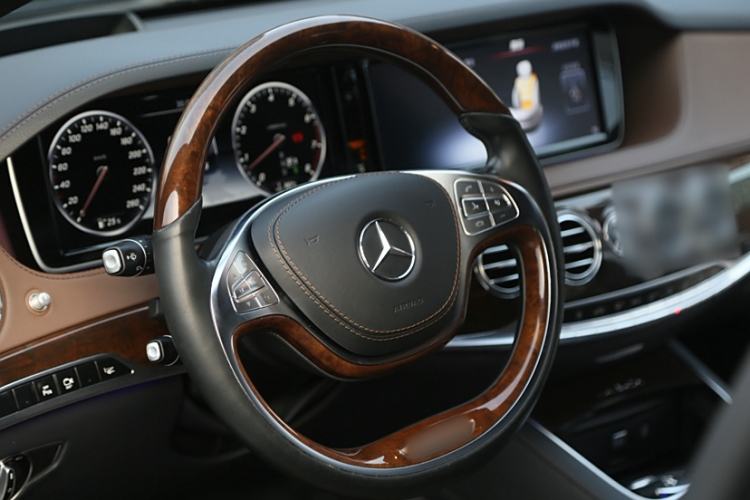 Used Mercedes-Benz Maybach S-Class 2016 S 400 4MATIC Steering Wheel