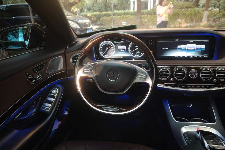 Used Mercedes-Benz Maybach S-Class 2016 S 400 4MATIC Steering Wheel
