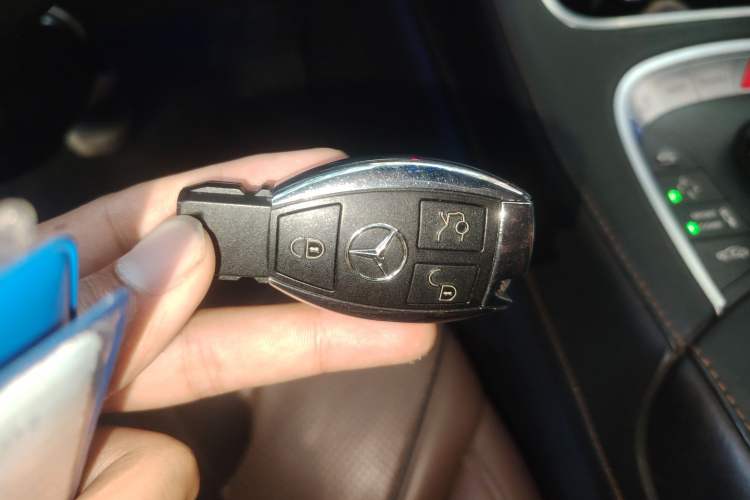 Used Mercedes-Benz Maybach S-Class 2016 S 400 4MATIC Vehicle Key