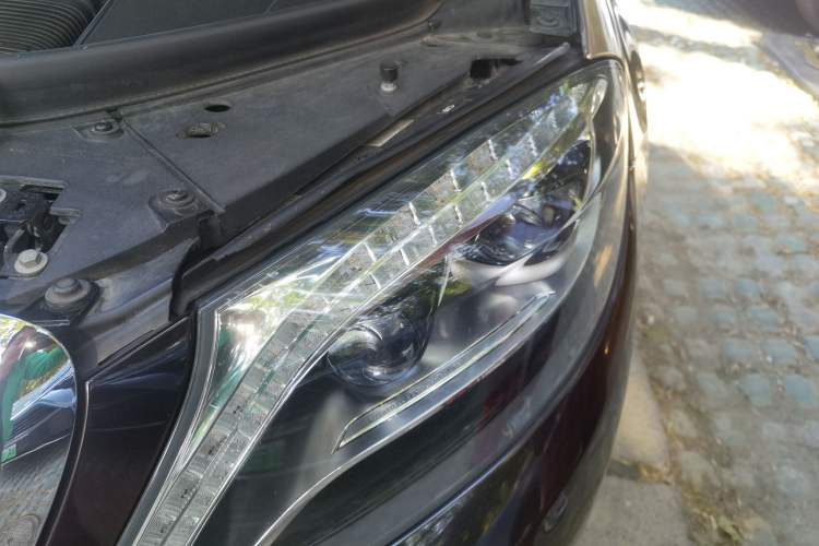 Used Mercedes-Benz Maybach S-Class 2016 S 400 4MATIC Engine Bay Left