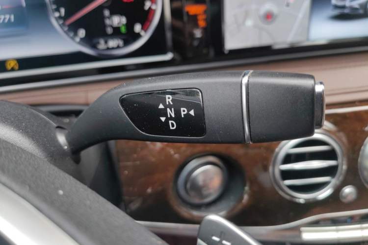 Used Mercedes-Benz Maybach S-Class 2016 S 400 4MATIC Gear Lever