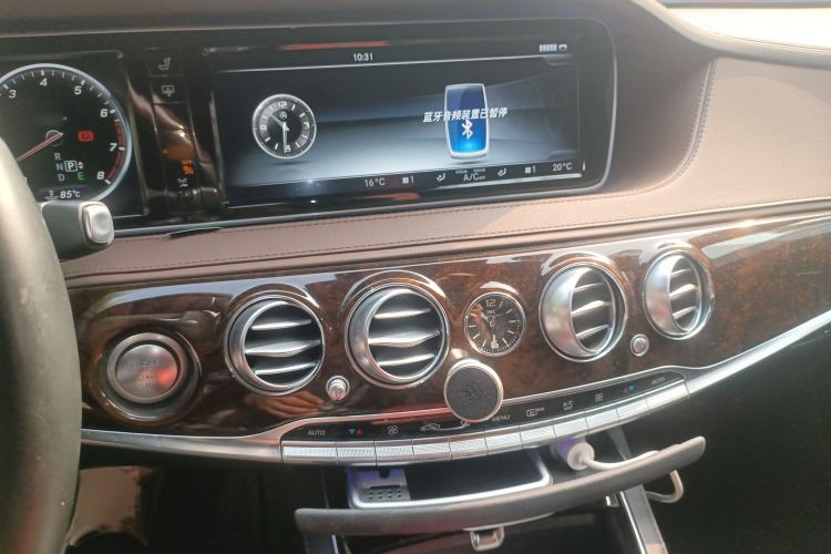 Used Mercedes-Benz Maybach S-Class 2017 S 400 4MATIC Audio And AC Panel