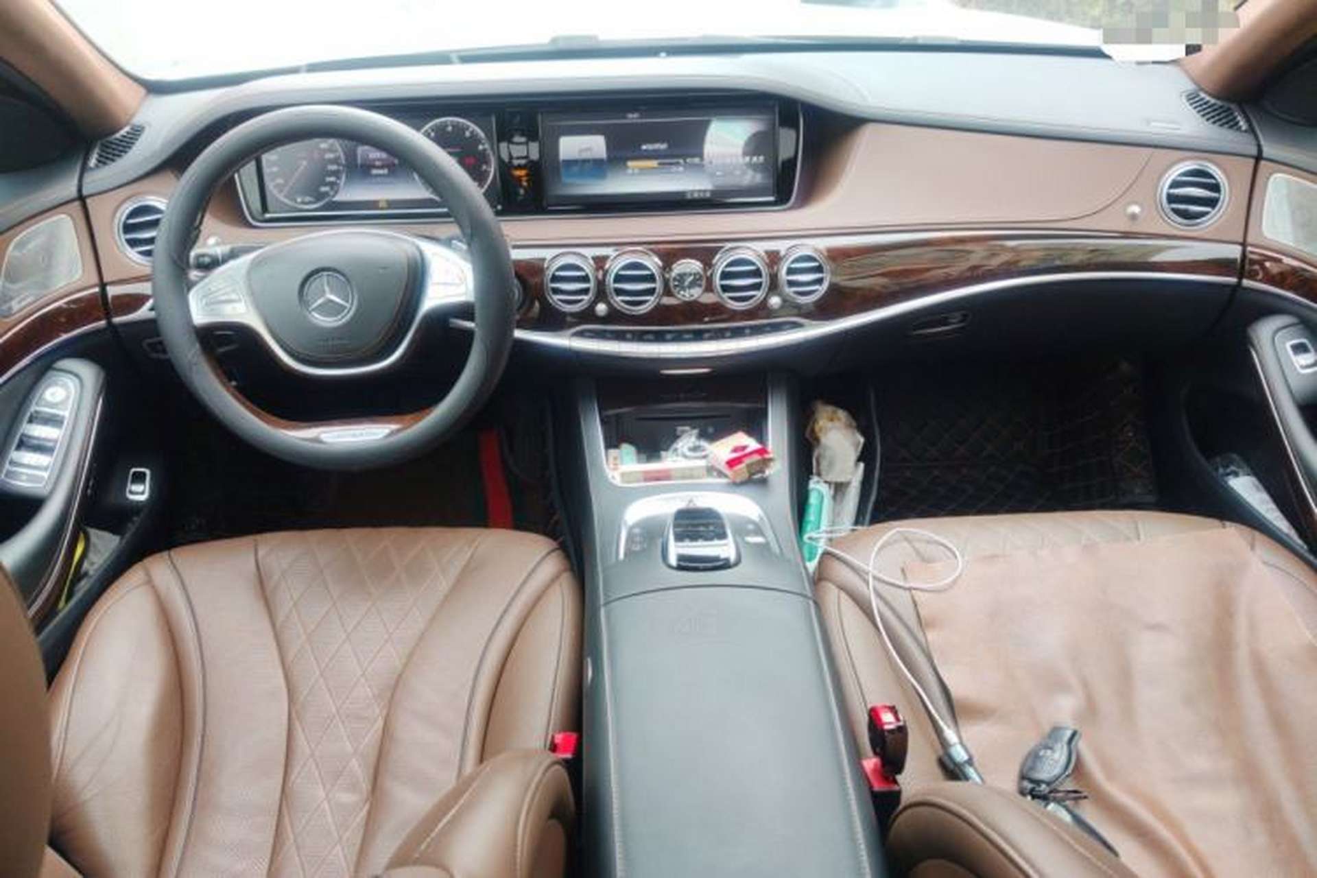 Used Mercedes-Benz Maybach S-Class 2017 S 400 4MATIC Center Console