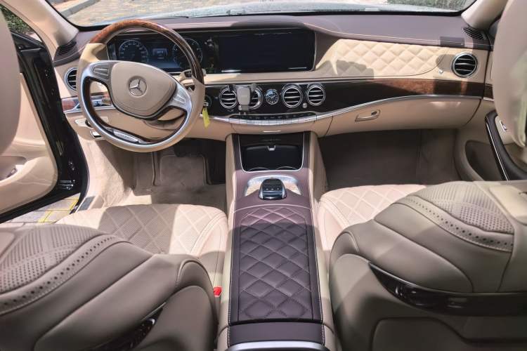 Used Mercedes-Benz Maybach S-Class 2017 S 600 Center Console