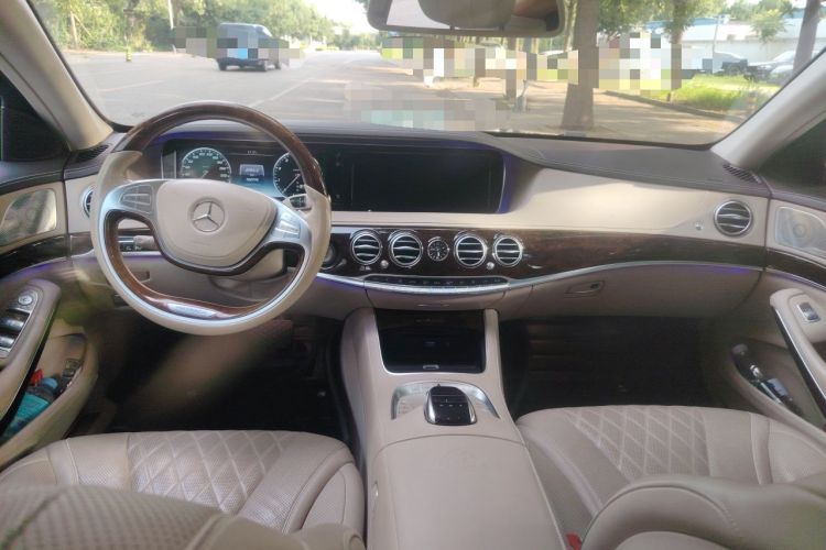 Used Mercedes-Benz Maybach S-Class 2017 S 400 4MATIC Center Console