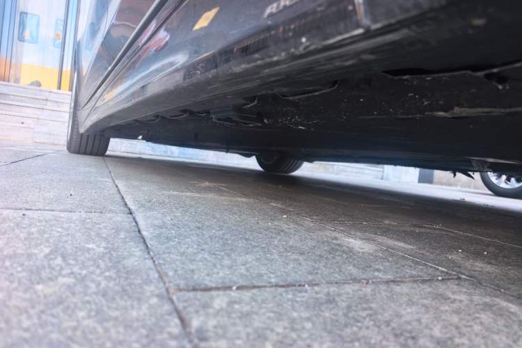 Used Mercedes-Benz Maybach S-Class  Chassis Rear Left