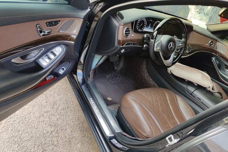Used Mercedes-Benz Maybach S-Class 2017 S 400 4MATIC Driver Seat