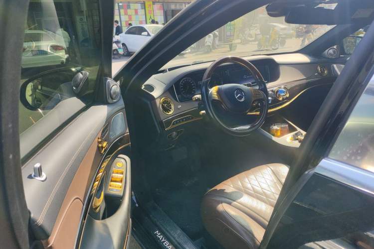 Used Mercedes-Benz Maybach S-Class 2017 S 500 4MATIC Driver Seat