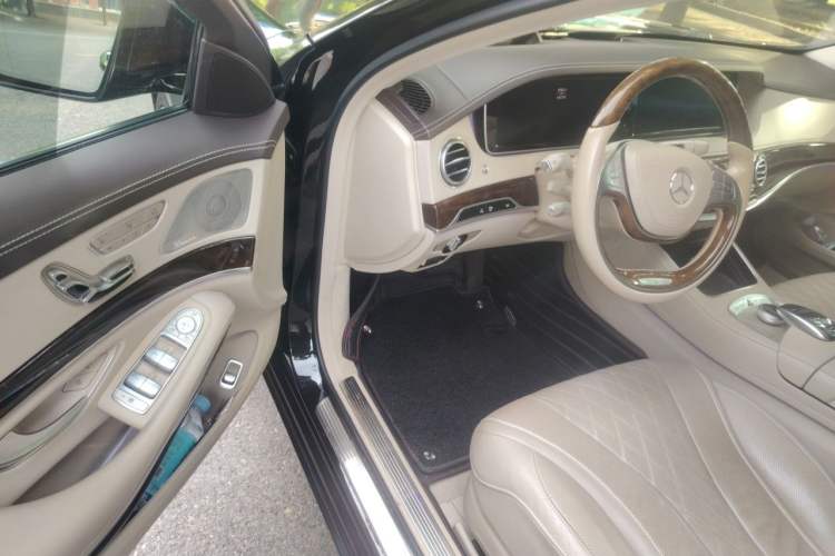 Used Mercedes-Benz Maybach S-Class 2017 S 400 4MATIC Driver Seat