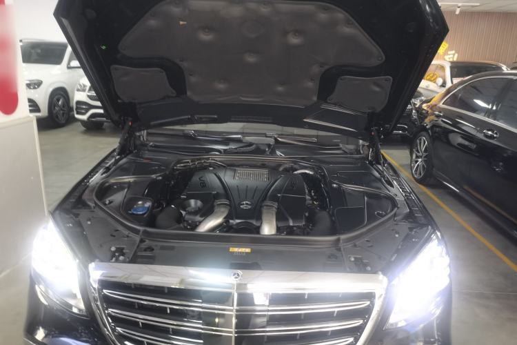 Used Mercedes-Benz Maybach S-Class 2017 S 500 4MATIC Engine Bay