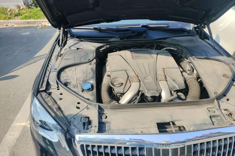Used Mercedes-Benz Maybach S-Class 2017 S 500 4MATIC Engine Bay Right