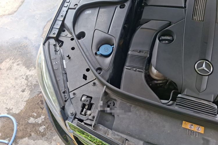 Used Mercedes-Benz Maybach S-Class 2017 S 400 4MATIC Engine Bay Right