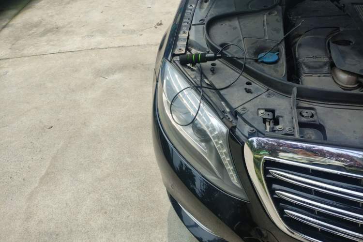 Used Mercedes-Benz Maybach S-Class 2017 S 400 4MATIC Engine Bay Right