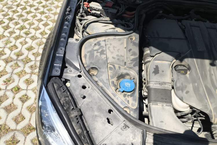 Used Mercedes-Benz Maybach S-Class 2017 S 400 4MATIC Engine Bay Right