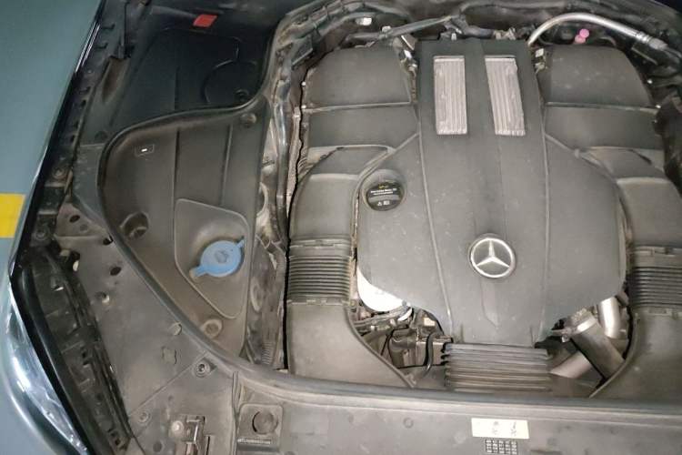 Used Mercedes-Benz Maybach S-Class 2017 S 400 4MATIC Engine Bay Right