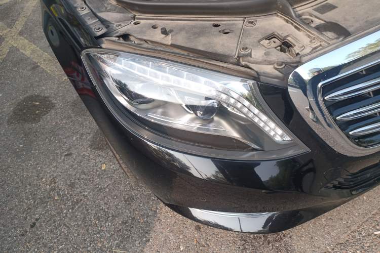 Used Mercedes-Benz Maybach S-Class 2017 S 400 4MATIC Exterior 1