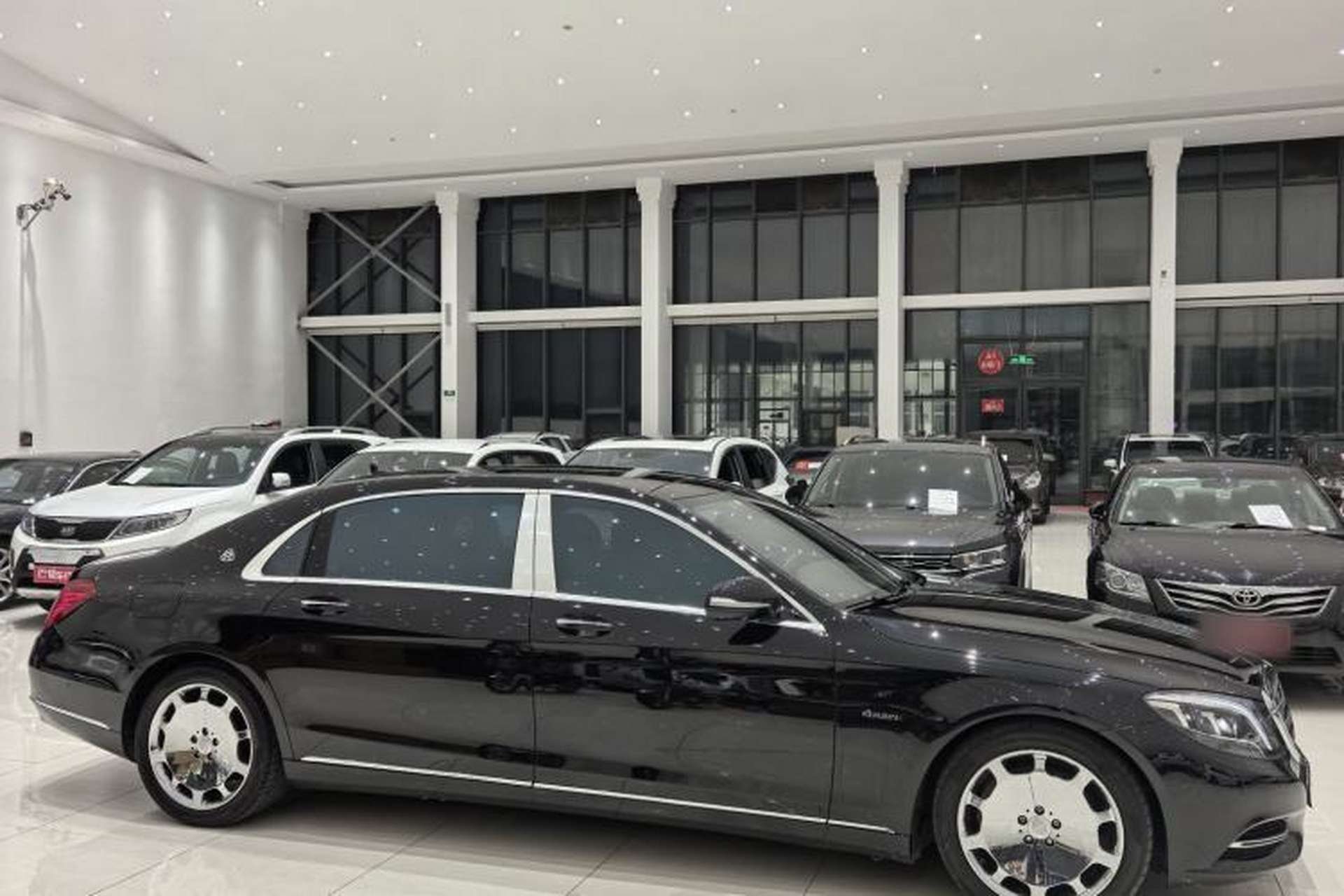 Used Mercedes-Benz Maybach S-Class 2017 S 500 4MATIC Exterior 3