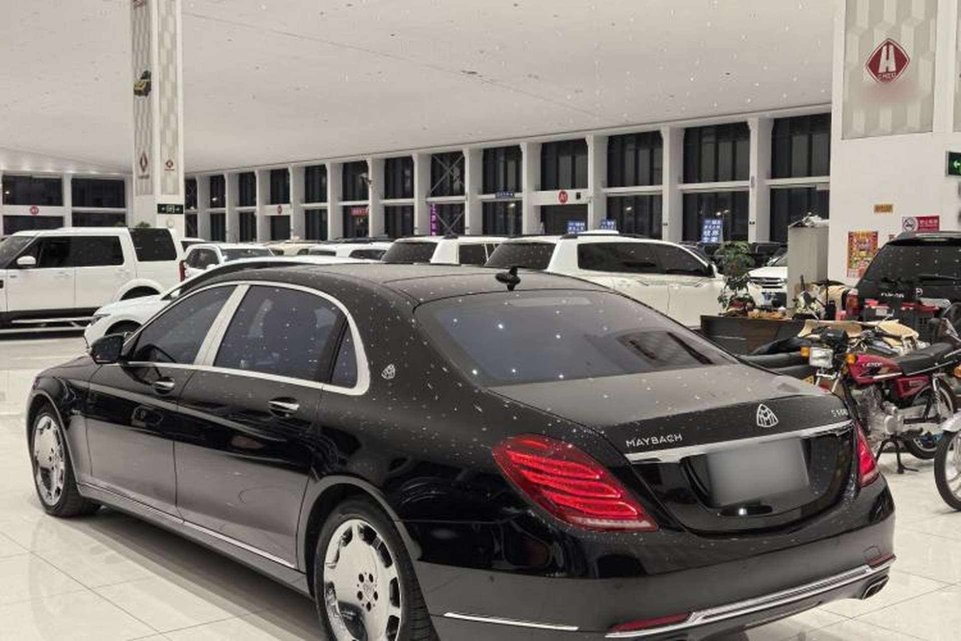 Used Mercedes-Benz Maybach S-Class 2017 S 500 4MATIC Exterior 4