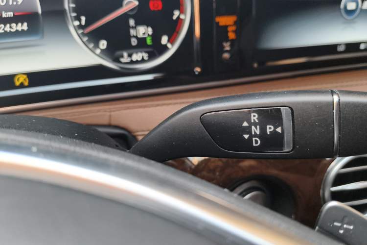 Used Mercedes-Benz Maybach S-Class 2017 S 400 4MATIC Gear Lever