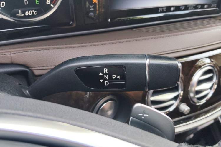Used Mercedes-Benz Maybach S-Class 2017 S 400 4MATIC Gear Lever