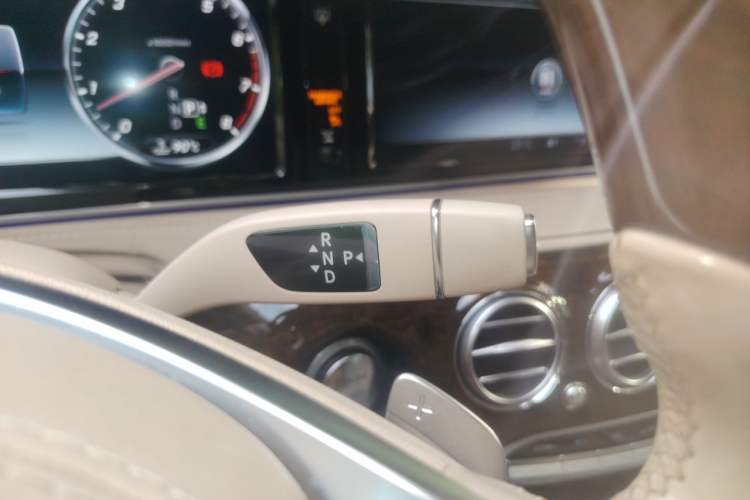 Used Mercedes-Benz Maybach S-Class 2017 S 400 4MATIC Gear Lever
