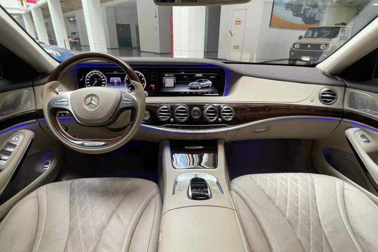 Used Mercedes-Benz Maybach S-Class 2017 S 500 4MATIC Interior 1