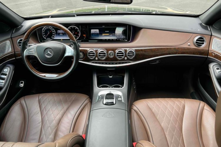 Used Mercedes-Benz Maybach S-Class 2017 S 400 4MATIC Interior 1