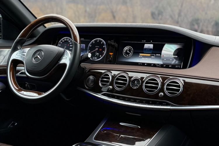 Used Mercedes-Benz Maybach S-Class 2017 S 400 4MATIC Interior 2