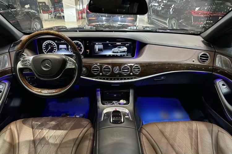 Used Mercedes-Benz Maybach S-Class 2017 S 400 4MATIC Interior 3