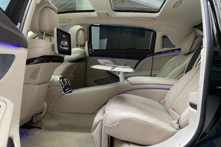 Used Mercedes-Benz Maybach S-Class 2017 S 500 4MATIC Interior 3