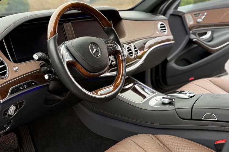 Used Mercedes-Benz Maybach S-Class 2017 S 400 4MATIC Interior 3