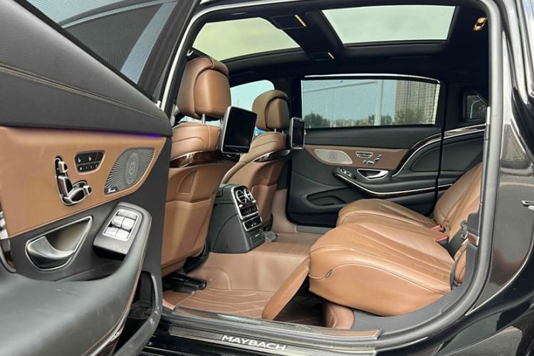 Used Mercedes-Benz Maybach S-Class 2017 S 400 4MATIC Interior 6