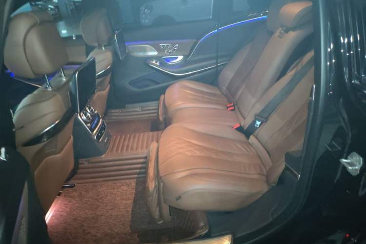 Used Mercedes-Benz Maybach S-Class 2017 S 400 4MATIC Left Rear Seat