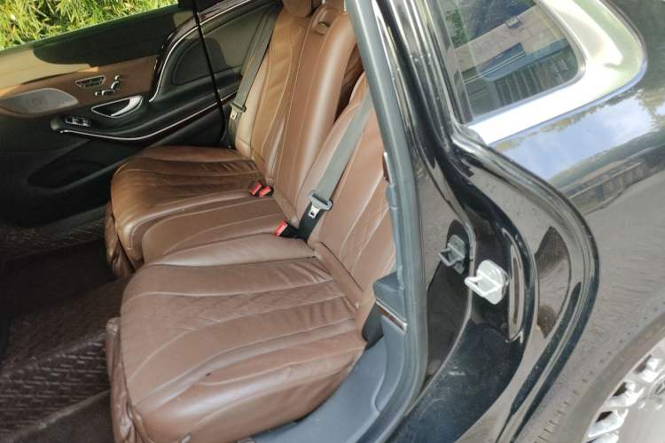 Used Mercedes-Benz Maybach S-Class 2017 S 400 4MATIC Left Rear Seat