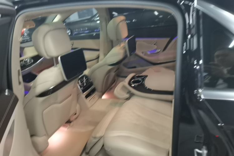Used Mercedes-Benz Maybach S-Class 2017 S 400 4MATIC Left Rear Seat