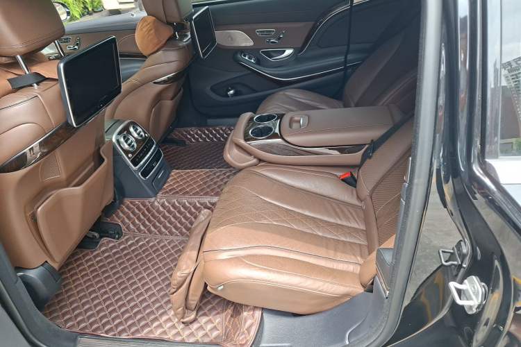 Used Mercedes-Benz Maybach S-Class 2017 S 400 4MATIC Left Rear Seat