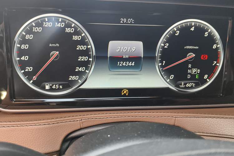 Used Mercedes-Benz Maybach S-Class 2017 S 400 4MATIC Odometer Close Up