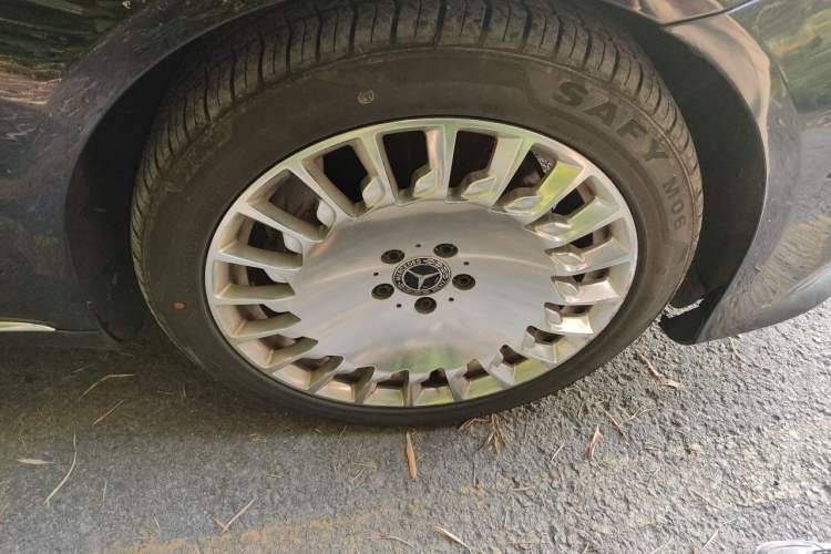 Used Mercedes-Benz Maybach S-Class 2017 S 400 4MATIC Right Front Wheel Hub