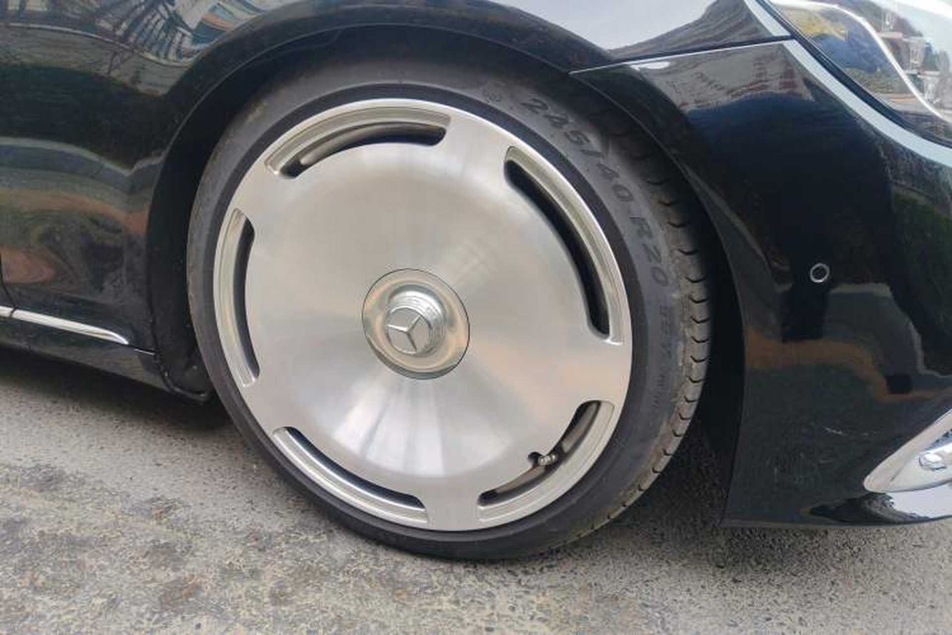 Used Mercedes-Benz Maybach S-Class 2017 S 400 4MATIC Right Front Wheel Hub