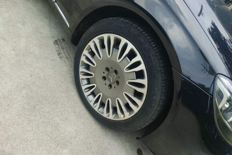 Used Mercedes-Benz Maybach S-Class 2017 S 400 4MATIC Right Front Wheel Hub