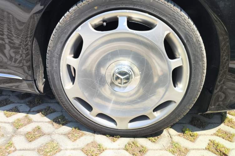Used Mercedes-Benz Maybach S-Class 2017 S 400 4MATIC Right Front Wheel Hub