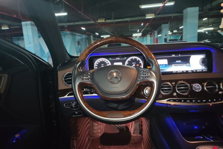Used Mercedes-Benz Maybach S-Class 2017 S 400 4MATIC Steering Wheel