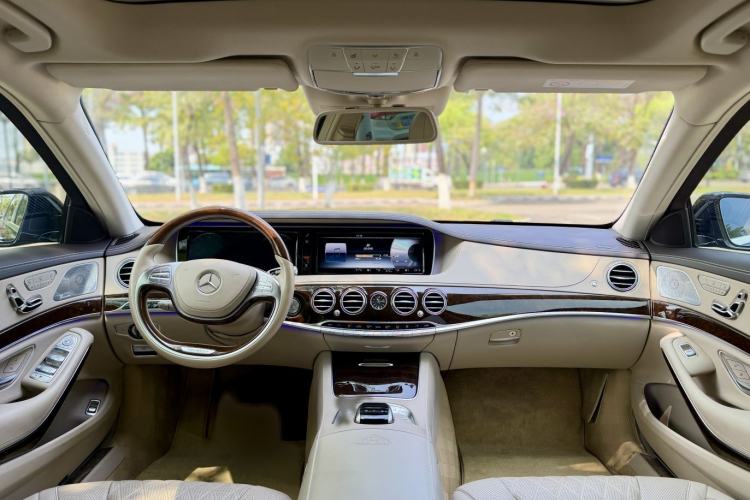Used Mercedes-Benz Maybach S-Class 2017 S 500 4MATIC Steering Wheel