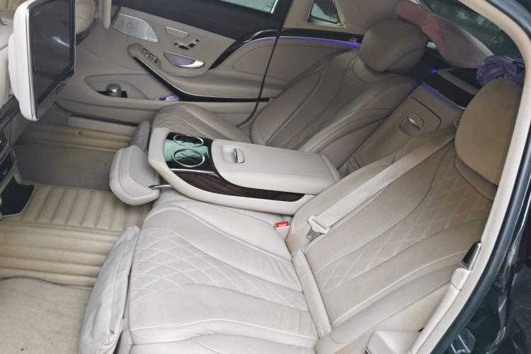 Used Mercedes-Benz Maybach S-Class 2017 S 400 4MATIC Left Rear Seat