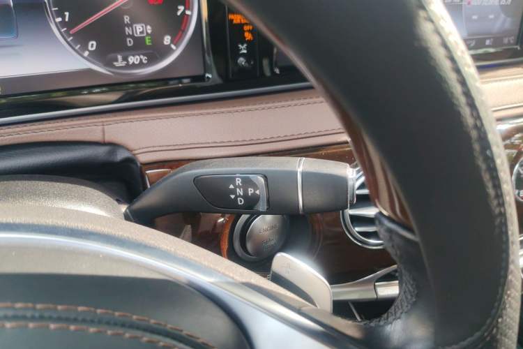 Used Mercedes-Benz Maybach S-Class 2017 S 400 4MATIC Gear Lever