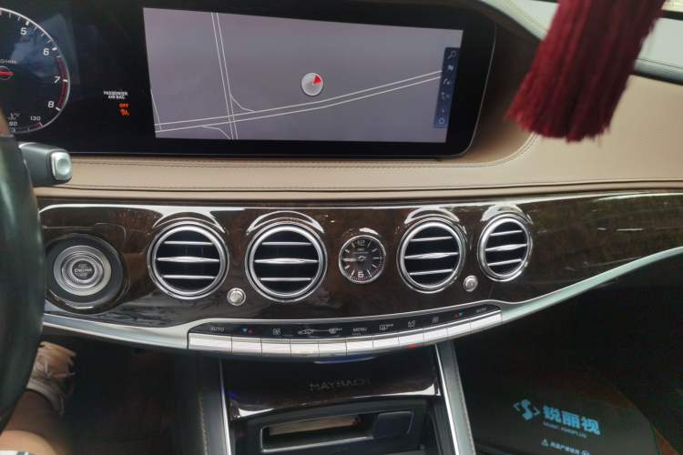 Used Mercedes-Benz Maybach S-Class 2018 S 450 4MATIC Audio And AC Panel